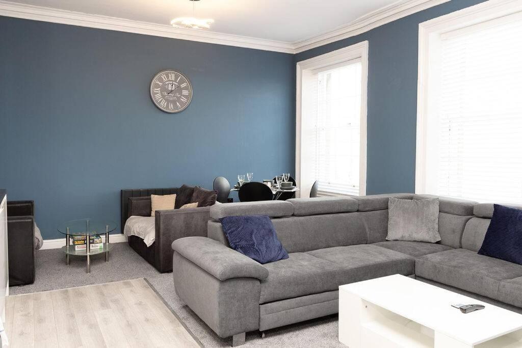 Lavish 2Bed Apartment In The Heart Of Birkenhead Dış mekan fotoğraf