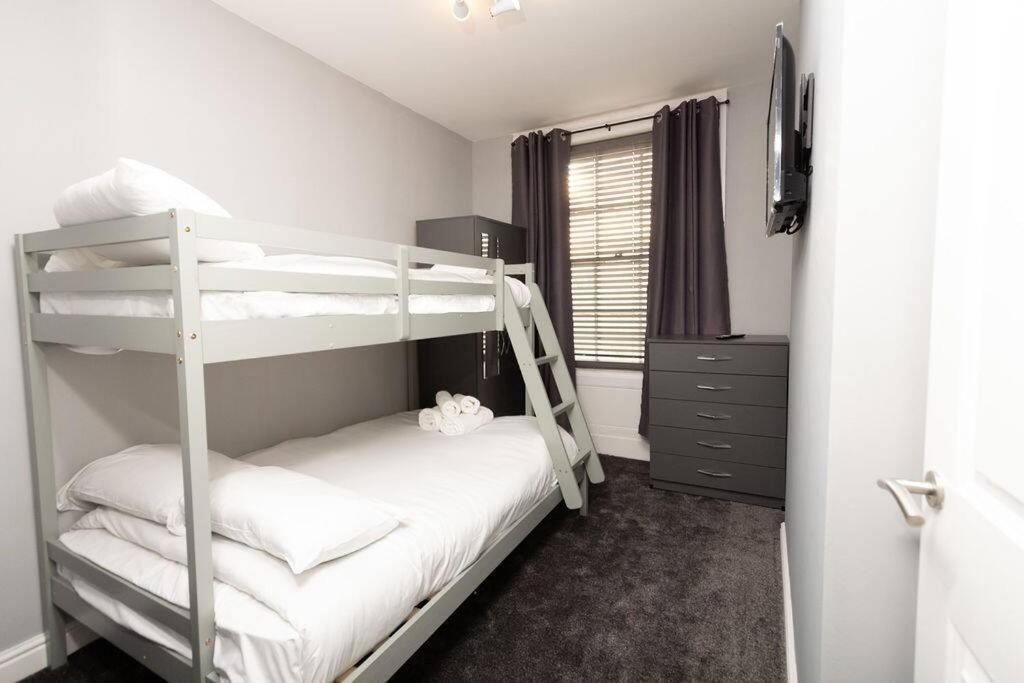 Lavish 2Bed Apartment In The Heart Of Birkenhead Dış mekan fotoğraf