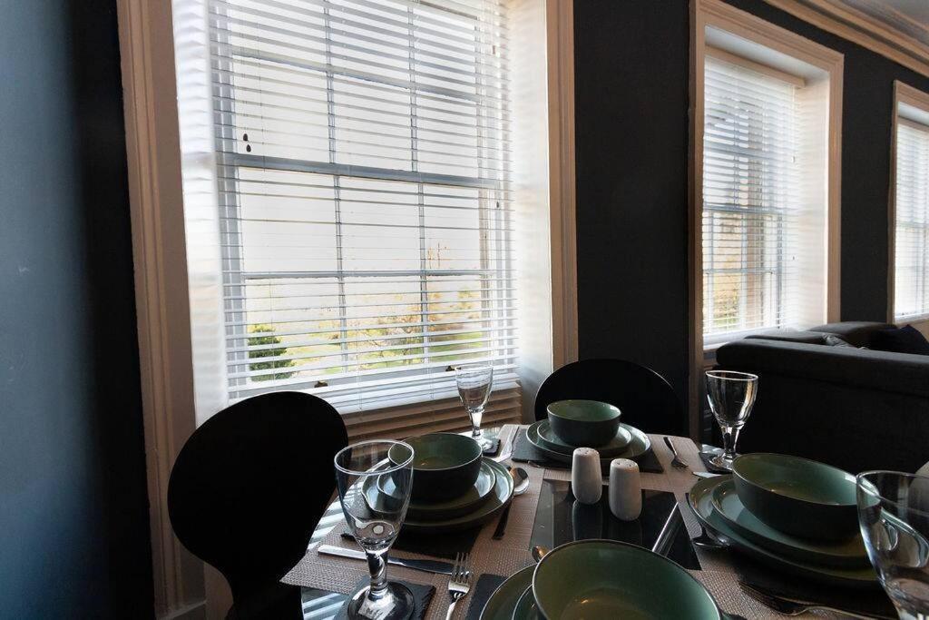 Lavish 2Bed Apartment In The Heart Of Birkenhead Dış mekan fotoğraf